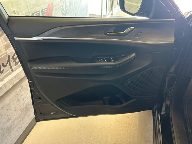 Jeep Grand Cherokee L LIMITED 2025