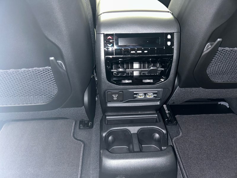 Jeep Grand Cherokee L ALTITUDE 2025