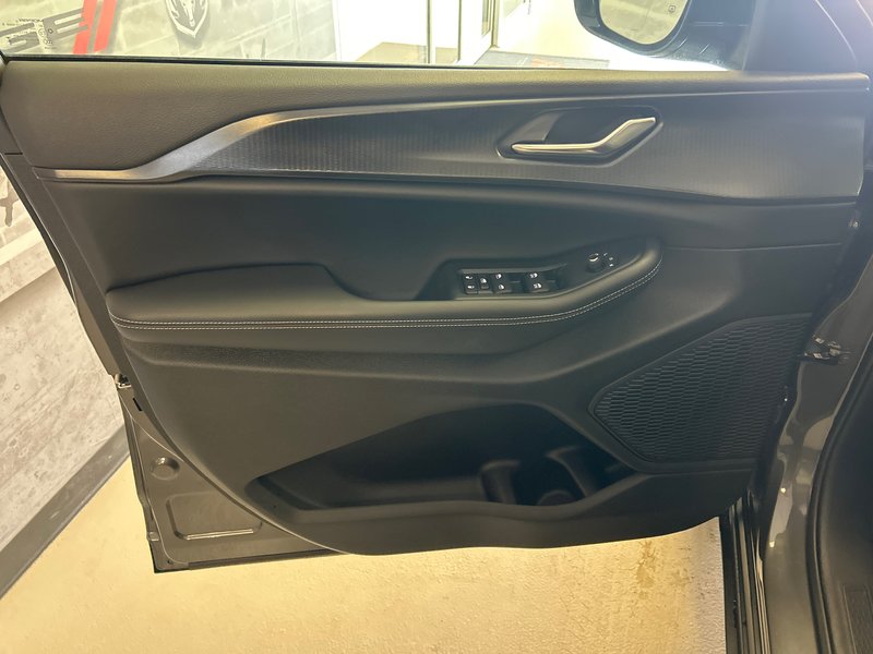 Jeep Grand Cherokee L ALTITUDE 2025