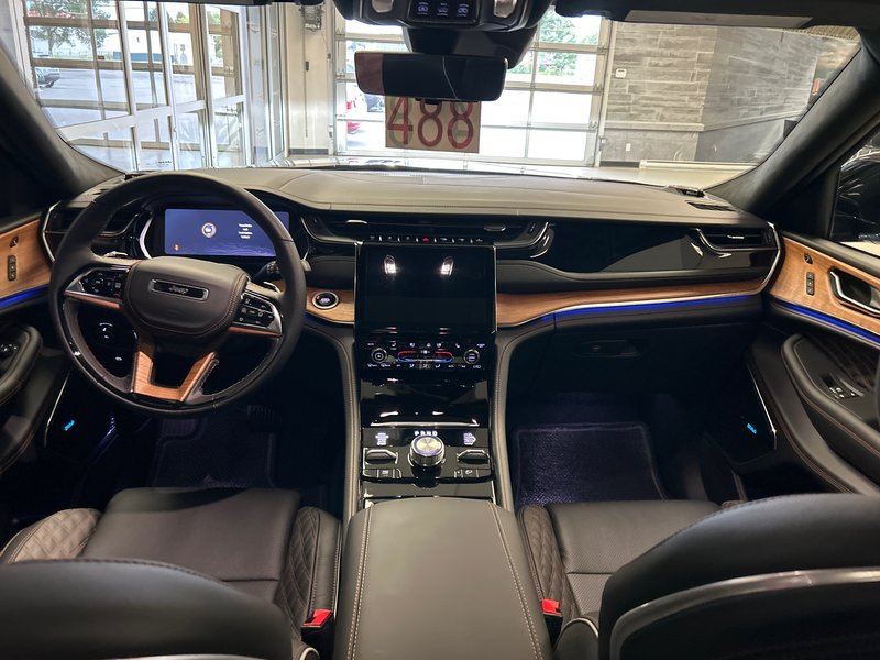 Jeep Grand Cherokee L SUMMIT RESERVE 2025