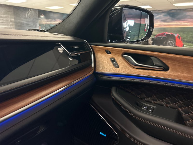 Jeep Grand Cherokee L SUMMIT RESERVE 2025