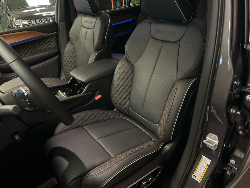 Jeep Grand Cherokee L SUMMIT RESERVE 2025