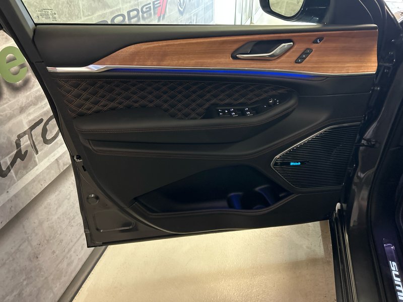 Jeep Grand Cherokee L SUMMIT RESERVE 2025