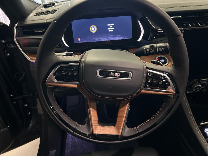 Jeep Grand Cherokee L SUMMIT RESERVE 2025
