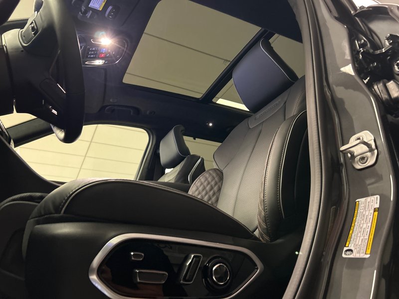 Jeep Grand Cherokee L SUMMIT RESERVE 2025