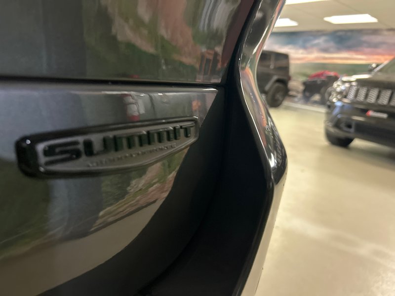 Jeep Grand Cherokee L SUMMIT RESERVE 2025
