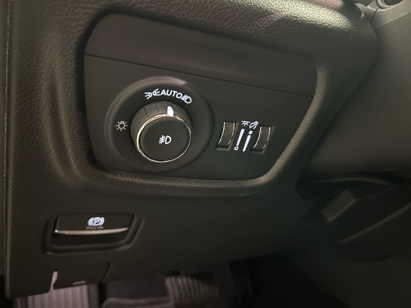 Jeep Grand Cherokee L LIMITED 2025