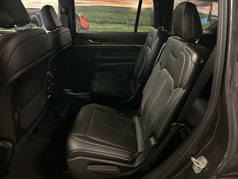 Jeep Grand Cherokee L LIMITED 2025