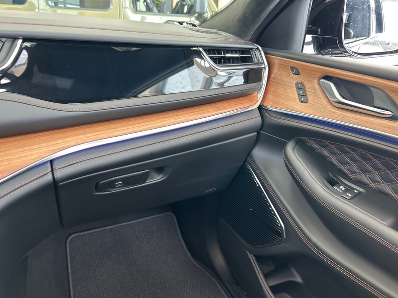 Jeep Grand Cherokee L SUMMIT RESERVE 2025