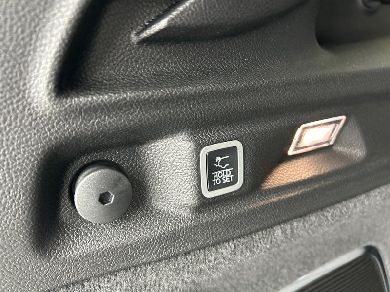 Jeep Grand Cherokee L SUMMIT RESERVE 2025