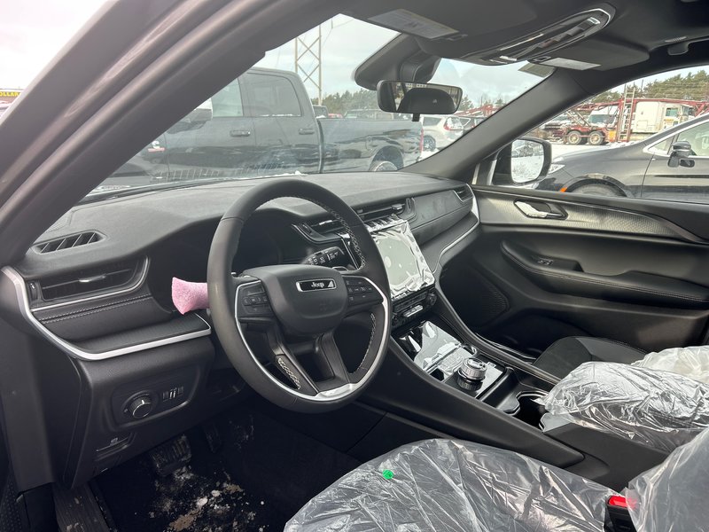 Jeep Grand Cherokee L ALTITUDE 2025