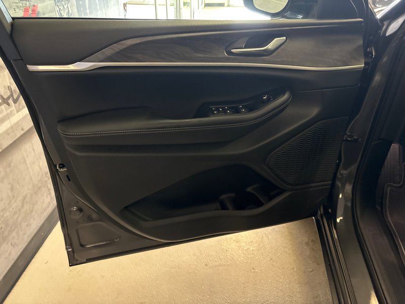 2026 Jeep Grand Cherokee L ALTITUDE
