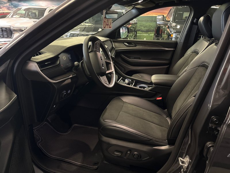 2026 Jeep Grand Cherokee L ALTITUDE