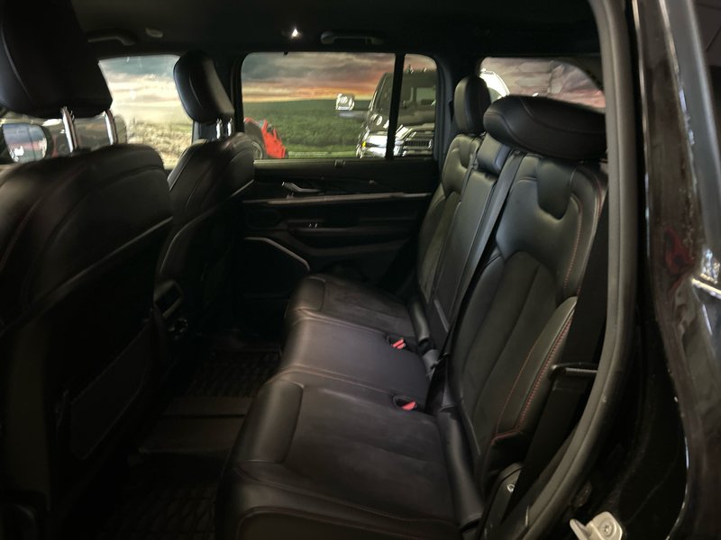 2022 Jeep GRAND CHEROKEE TRAILHAWK TRAILHAWK