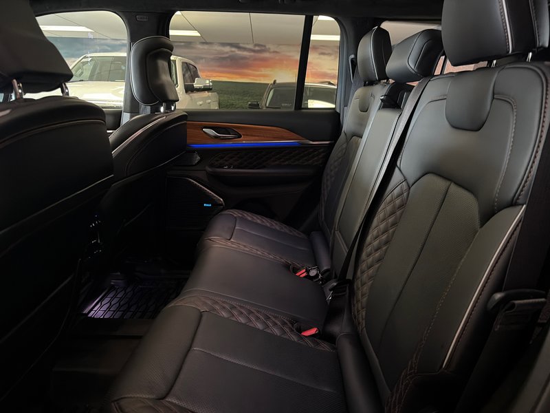 2024 Jeep Grand Cherokee Summit Reserve