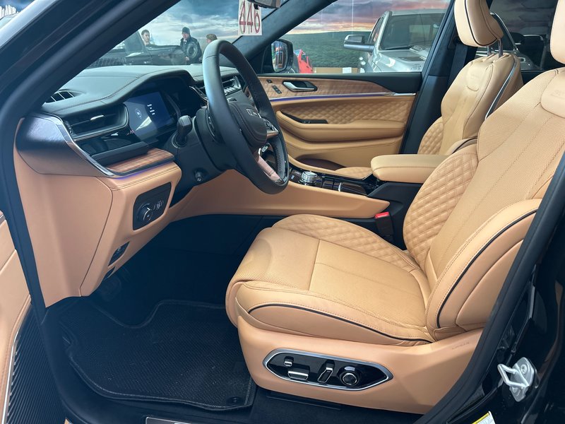 Jeep Grand Cherokee SUMMIT RESERVE 2025