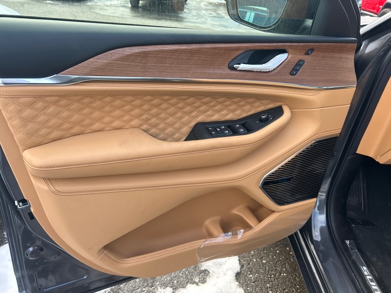 Jeep Grand Cherokee SUMMIT RESERVE 2025