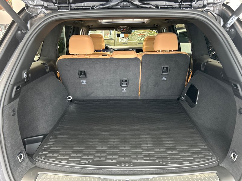 Jeep Grand Cherokee SUMMIT RESERVE 2025