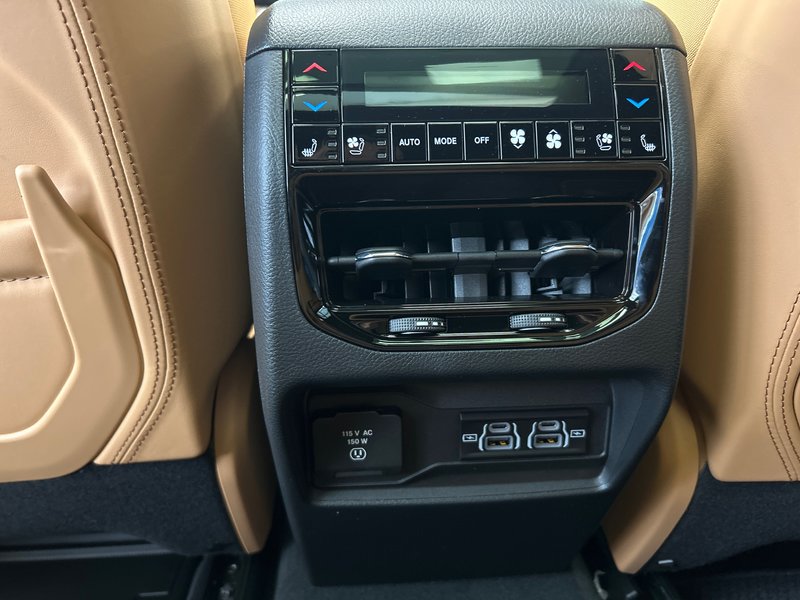 Jeep Grand Cherokee SUMMIT RESERVE 2025