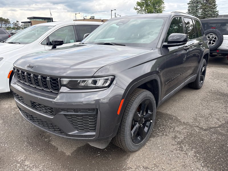 2026 Jeep Grand Cherokee ALTITUDE
