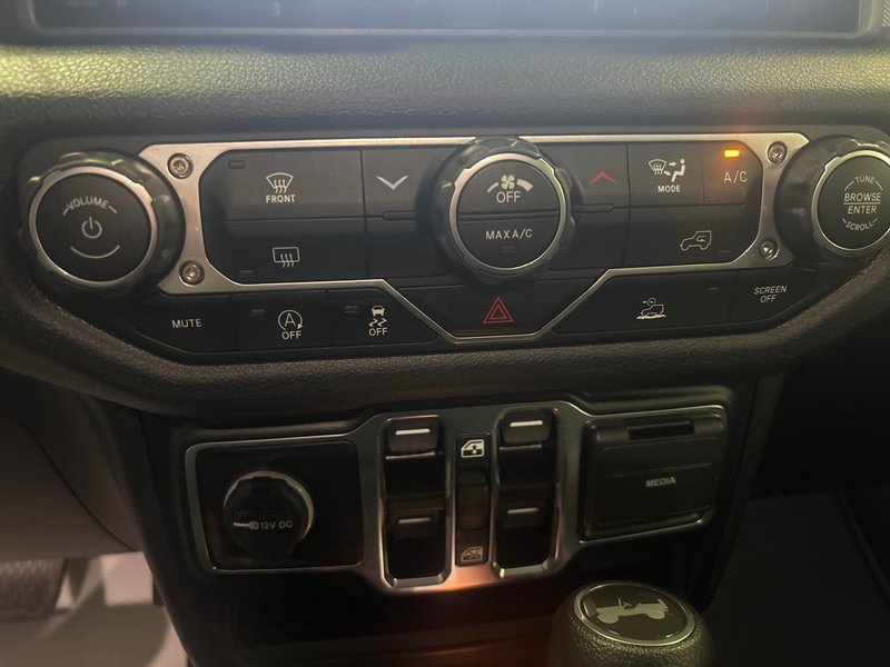 2024 Jeep WRANGLER 4-Door SPORT S
