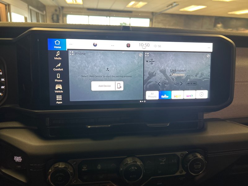 Jeep WRANGLER 4-Door SAHARA 2025