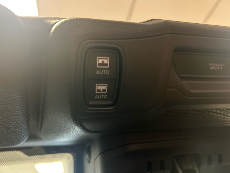 Jeep WRANGLER 4-Door SAHARA 2025