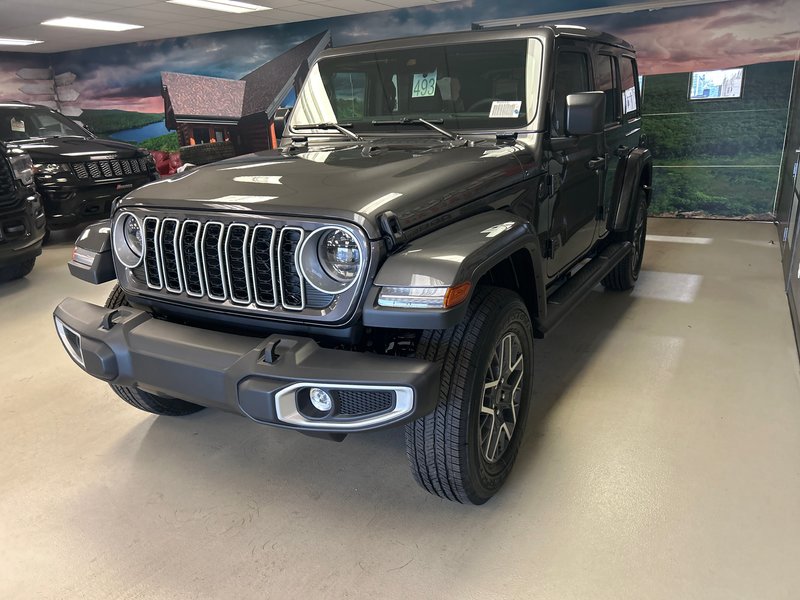 Jeep WRANGLER 4-Door SAHARA 2025