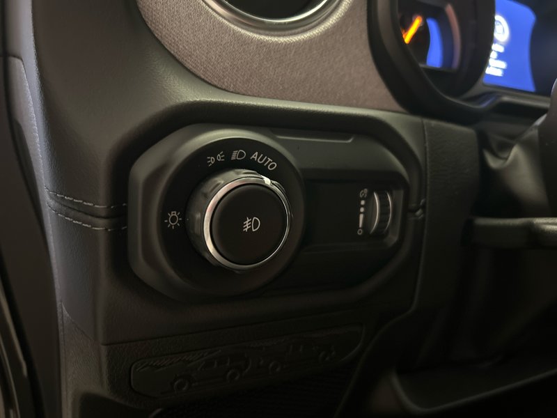 Jeep WRANGLER 4-Door SAHARA 2025