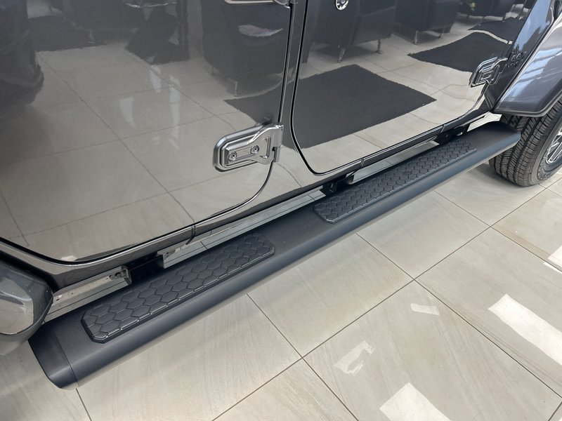 2026 Jeep Wrangler 4-Door SAHARA