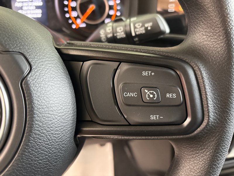 Jeep Wrangler SPORT 2026 CLIMATISATION*APPLE CARPLAY*TOIT RIGIDE FREEDOM TOP* MARCHEPIEDS NOIR* SYSTÈME AUDIO ALPINE
