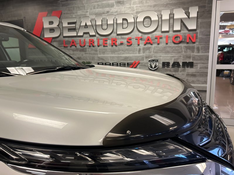 Mitsubishi Outlander  2022