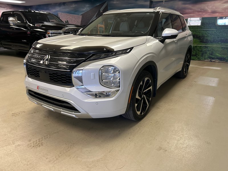 Mitsubishi Outlander  2022