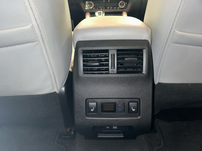 Mitsubishi Outlander  2022