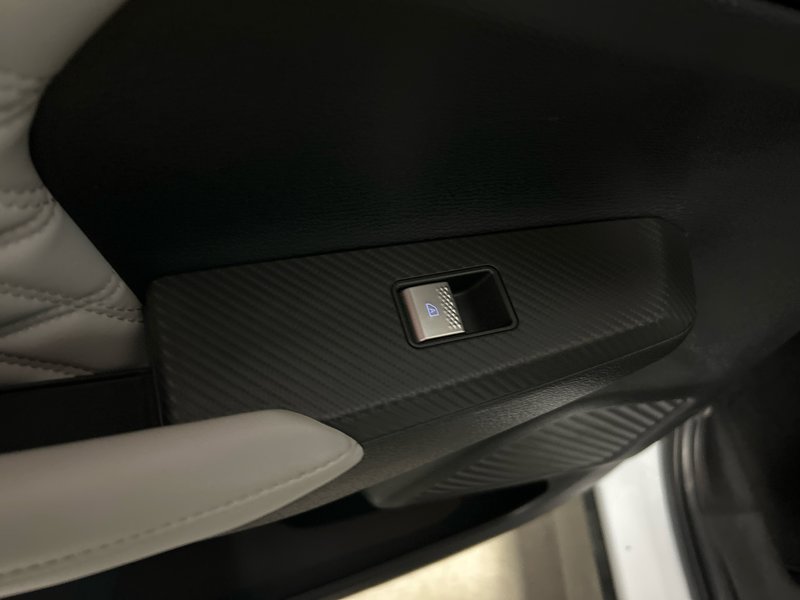 Mitsubishi Outlander  2022