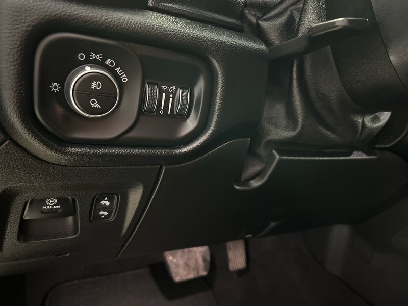 Ram 1500 CREW Laramie 2021