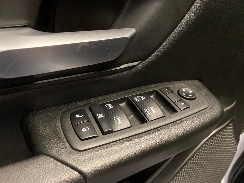 2022 Ram 1500 CREW Tradesman