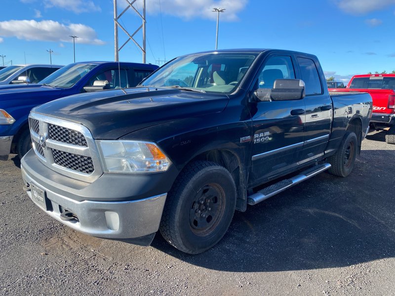 Ram 1500 QUAD ST 2015