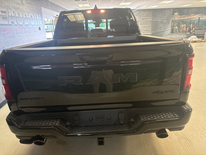 2025 Ram 1500 SPORT