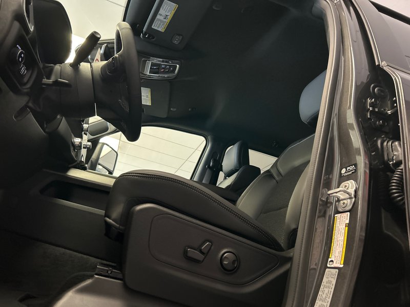 2025 Ram 1500 SPORT