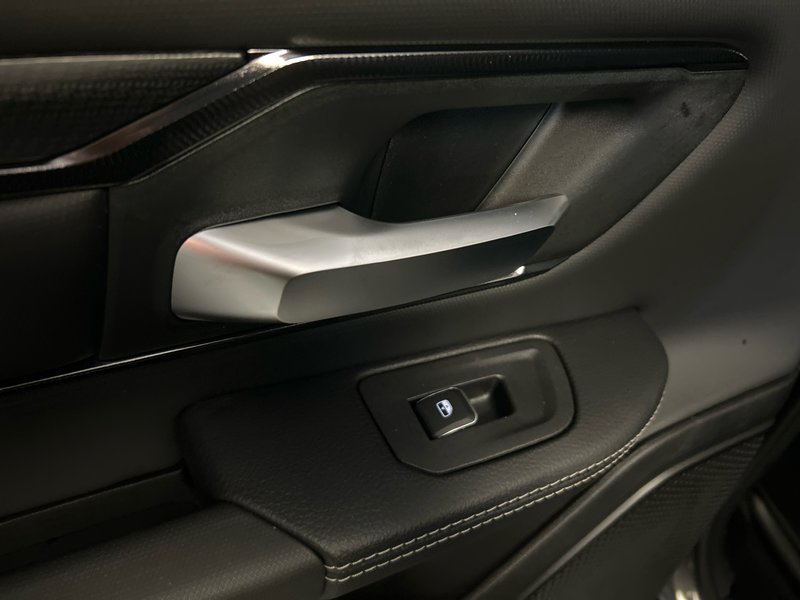 2025 Ram 1500 SPORT