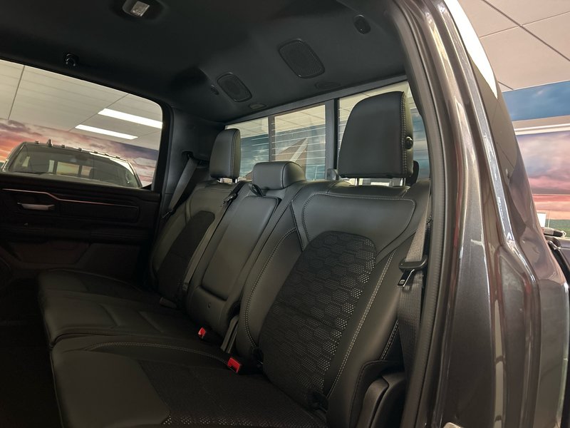 2025 Ram 1500 SPORT
