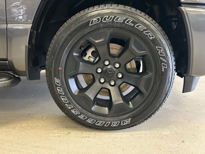 2025 Ram 1500 SPORT