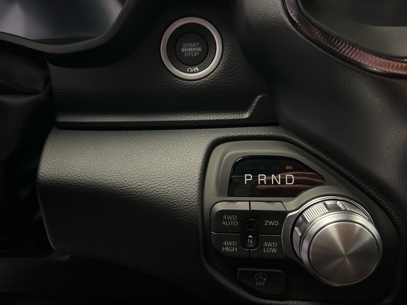 2025 Ram 1500 SPORT