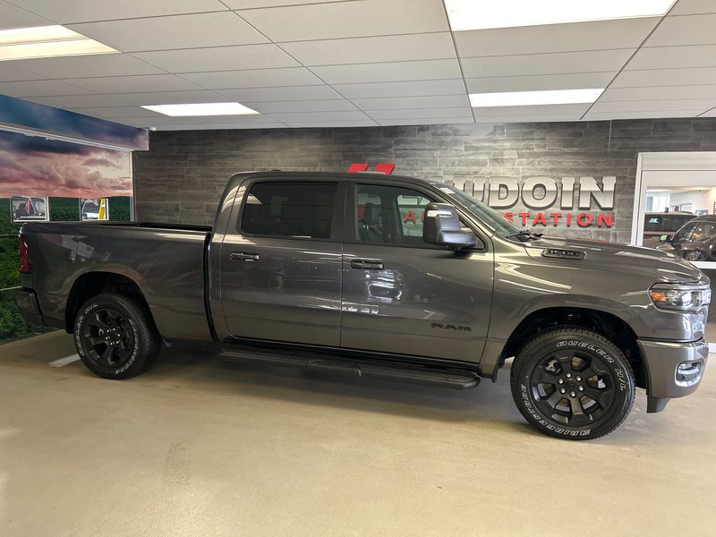 2025 Ram 1500 SPORT