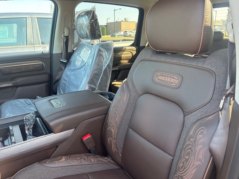 Ram 1500 LONGHORN 2026
