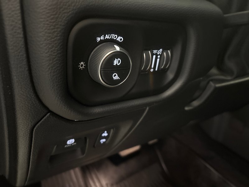2026 Ram 1500 SPORT