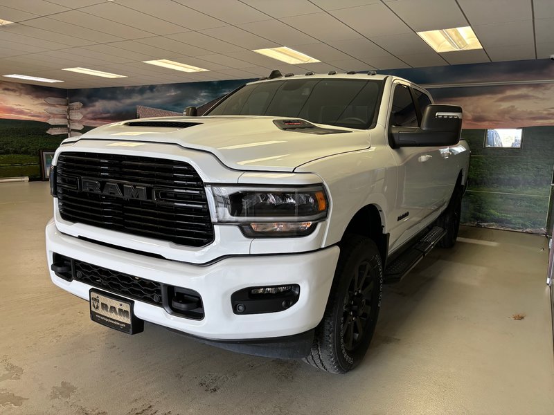 Ram 2500 Laramie 2024 MOTEUR ESSENCE 8CYL 6.4L * SIÈGES VENTILÉS AVANT *