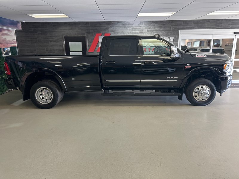 2024 Ram 3500 CREW Limited
