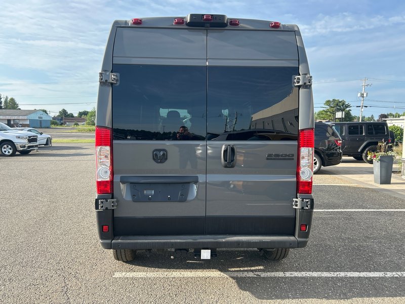 Ram PROMASTER CARGO VAN 2500 SLT+ 2025